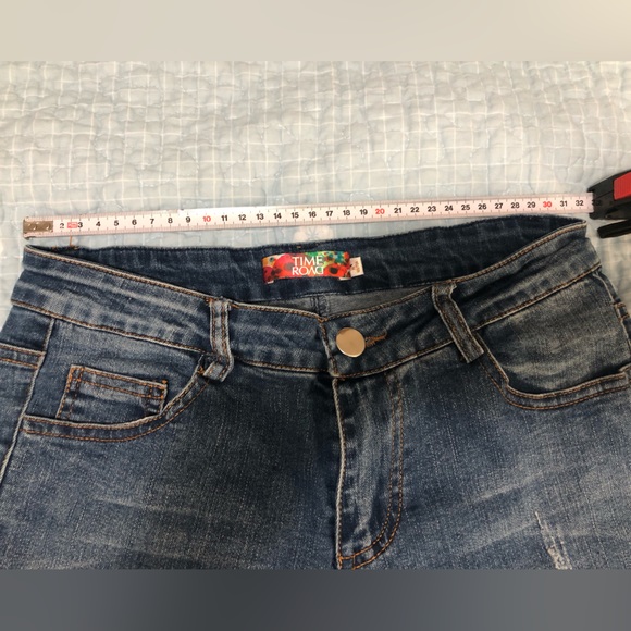 Stretchable Jeans - Picture 6 of 8